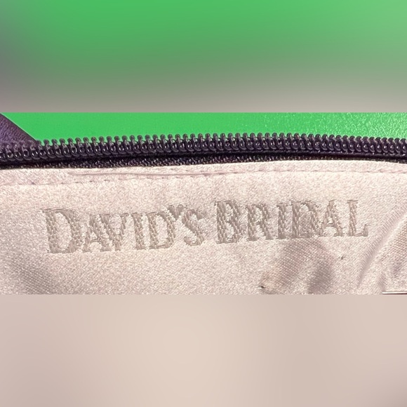 David’s Bridal WASHABLE Gown 6 JUNIORS Dress - Picture 4 of 16